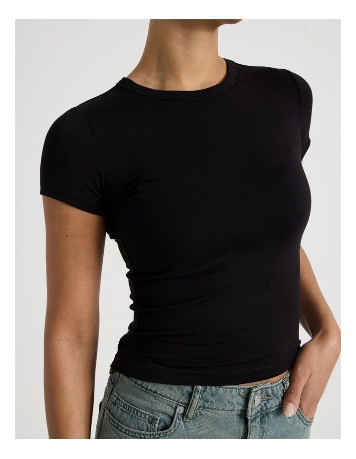 Baby Tee in Black image 5