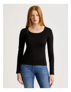 Long Sleeve Scoop Neck Tee in Black