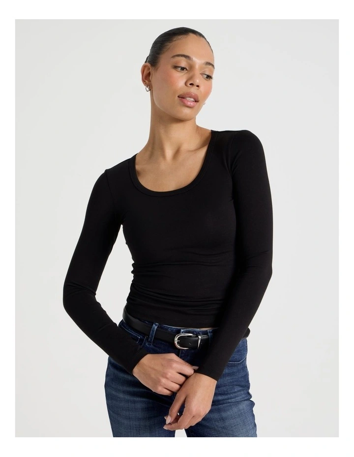 Long Sleeve Scoop Neck Tee in Black image 3