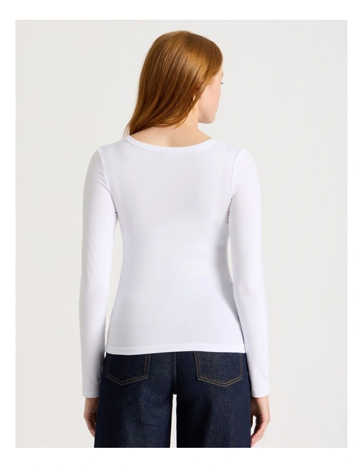 Long Sleeve Scoop Neck Tee in White image 5