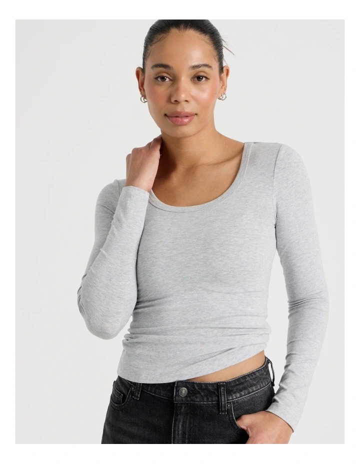 Long Sleeve Scoop Neck Tee in Light Heather Grey image 2