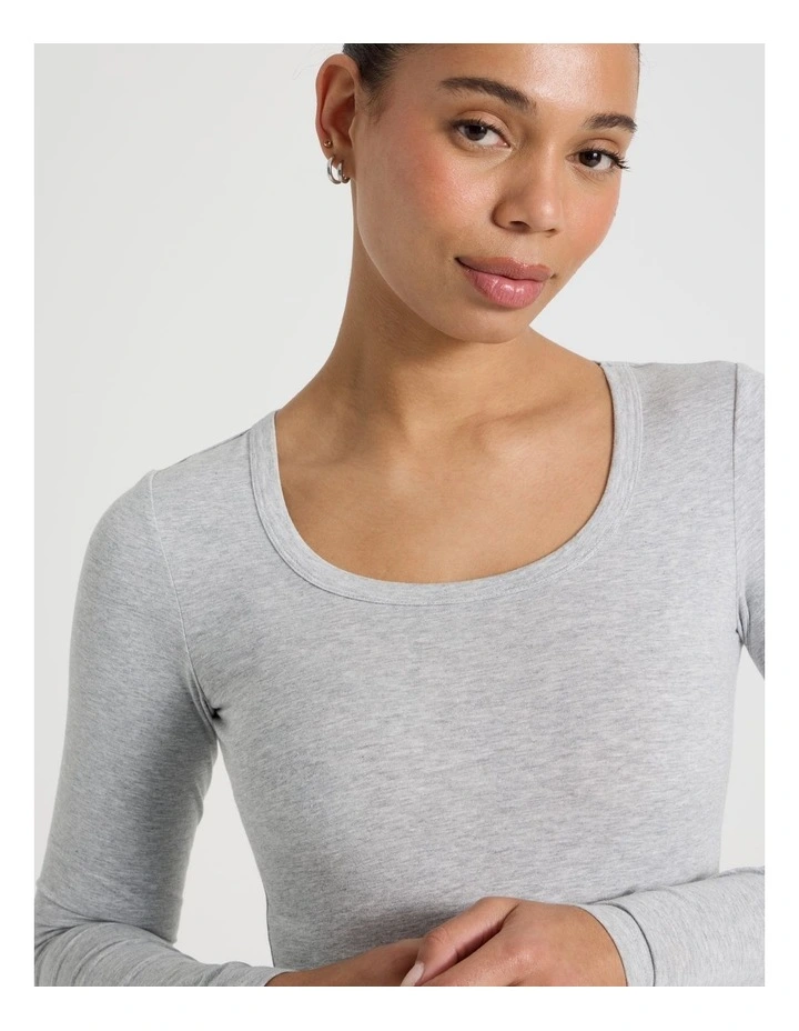 Long Sleeve Scoop Neck Tee in Light Heather Grey image 3