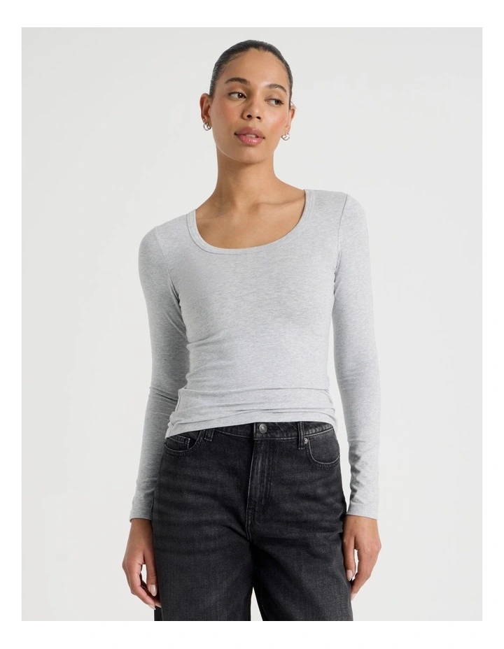 Long Sleeve Scoop Neck Tee in Light Heather Grey image 5