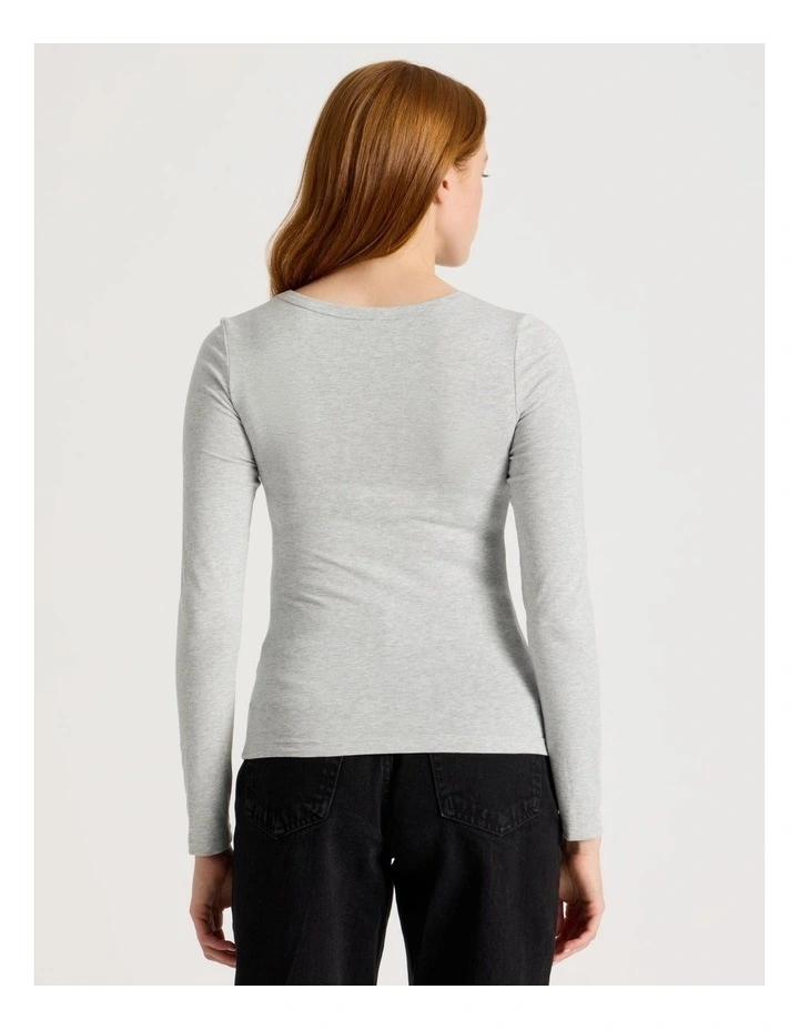 Long Sleeve Scoop Neck Tee in Light Heather Grey image 5