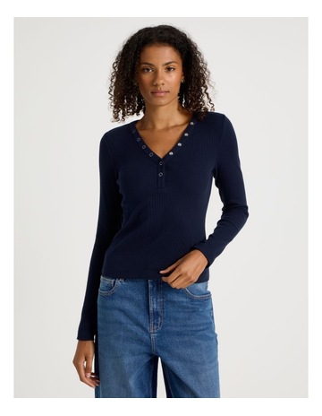 Navy colour