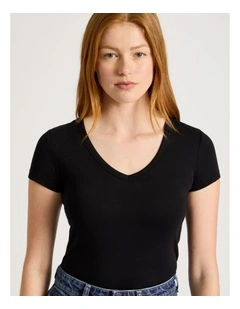 Slub V Neck Tee in Black