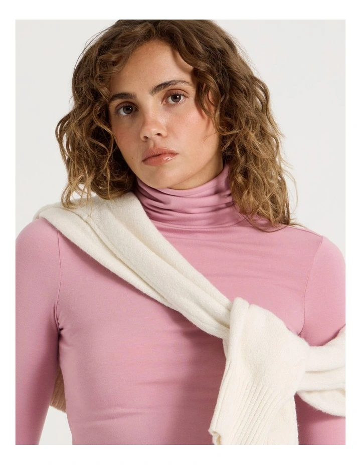 Long Sleeve Roll Neck Top in Lilas image 4