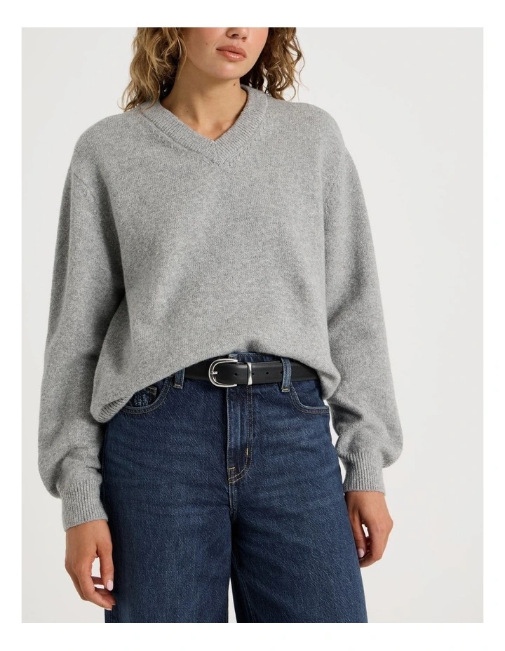 V-Neck Jumper in Grey image 7