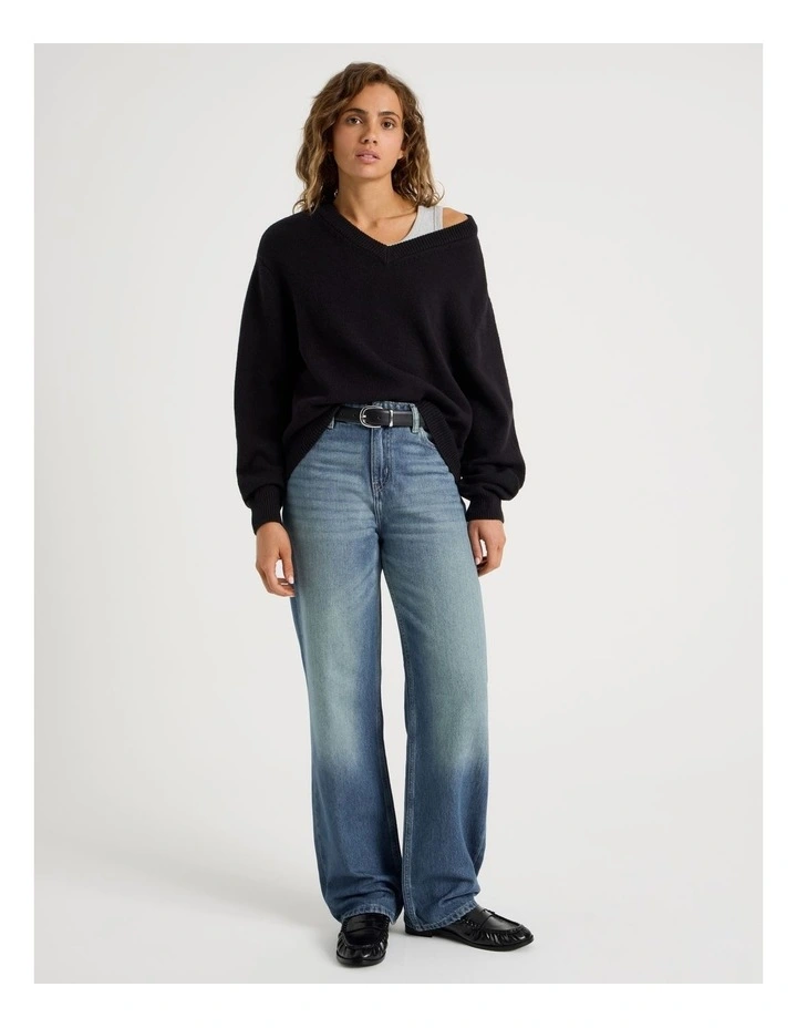V-Neck Jumper in Moonless Night image 3