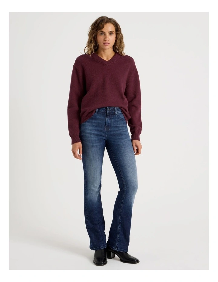 V-Neck Jumper in Burgundy image 3