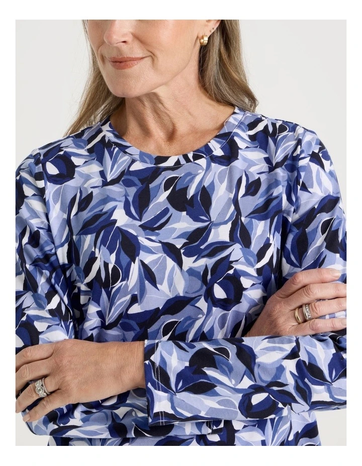 Long Sleeve Wardrobe Staple Tee in Blues/Navy Leaf Print image 3