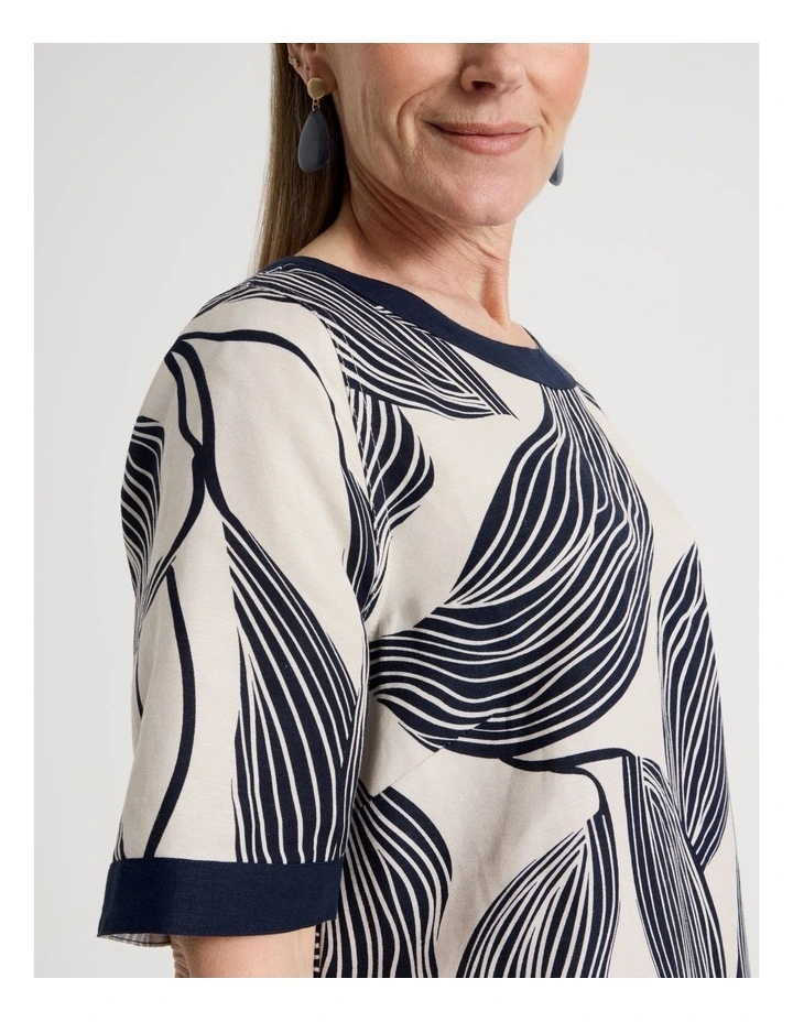 Short Sleeve Top With Solid Contrasts in Neutral/Navy Print image 5