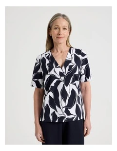 Short Sleeve V Neck Ponte Tee in Navy/Ivory Abstract Print