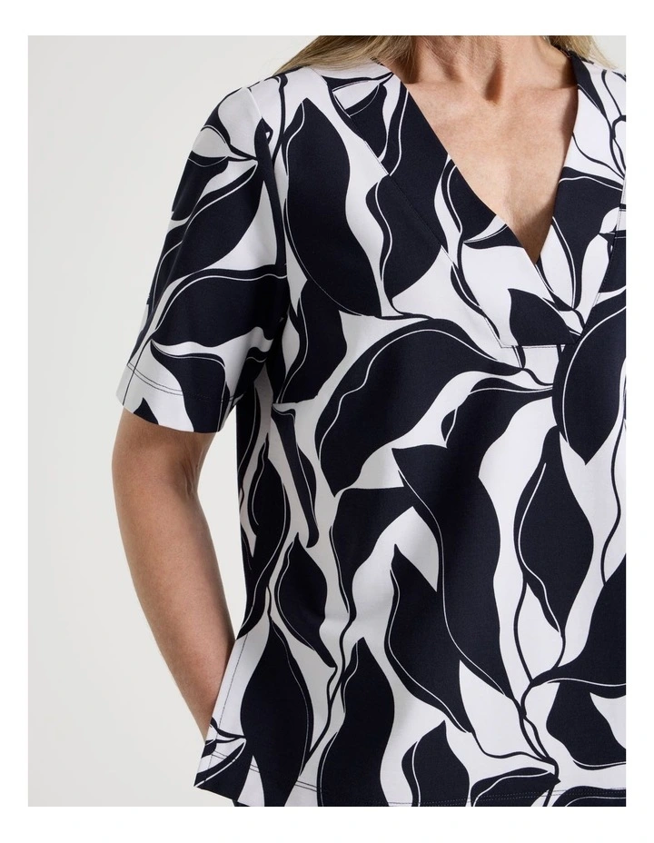 Short Sleeve V Neck Ponte Tee in Navy/Ivory Abstract Print image 2