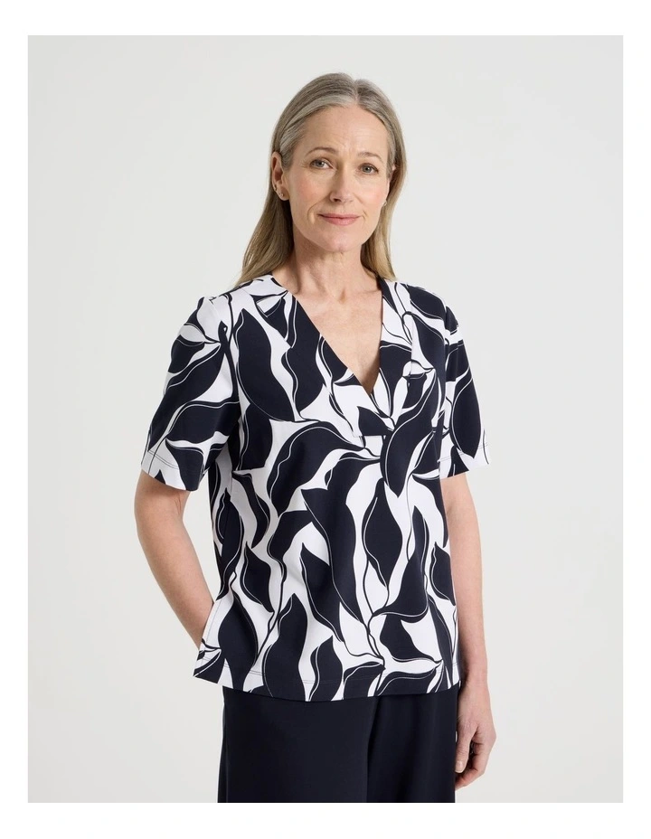 Short Sleeve V Neck Ponte Tee in Navy/Ivory Abstract Print image 5
