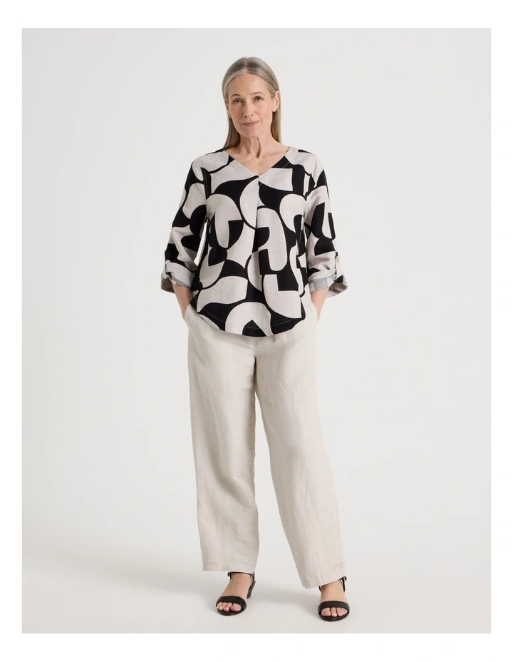 3/4 Sleeve Crossdye Printed Pleat Top in Oatmeal and Black Geometric Print image 7