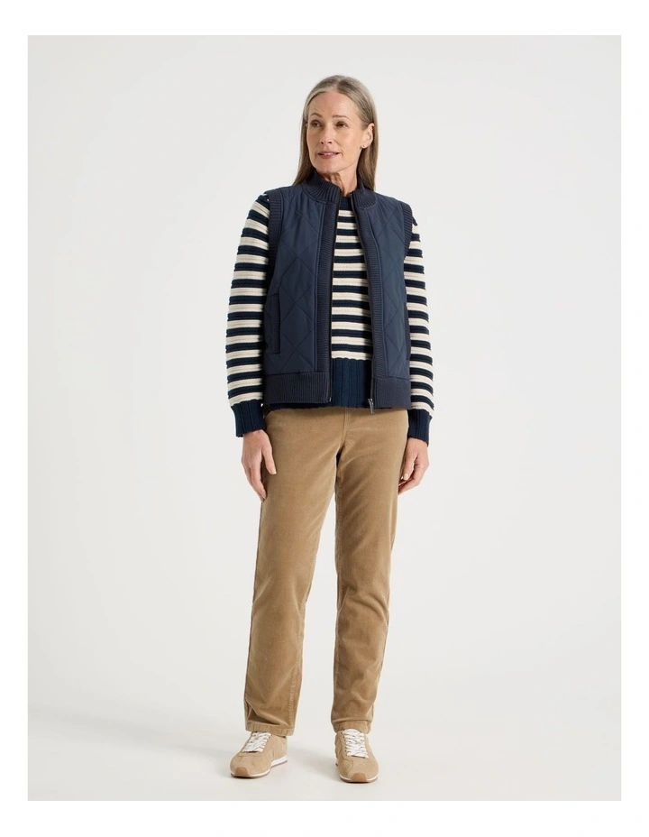 Quilted Vest With Chunky Ribs in Navy image 2