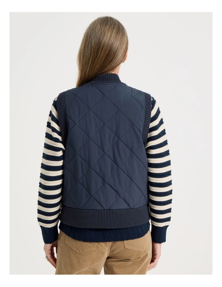 Quilted Vest With Chunky Ribs in Navy image 6