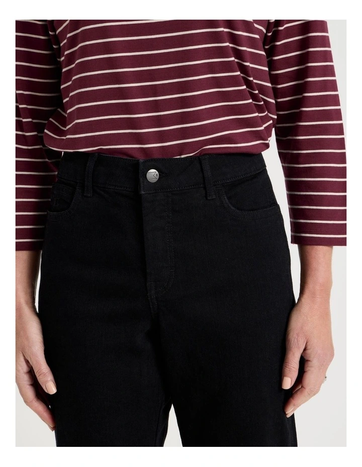 Wardrobe Staple Straight Jean in Black image 3