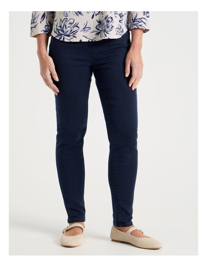 Wardrobe Staple Jegging in Dark indigo image 2