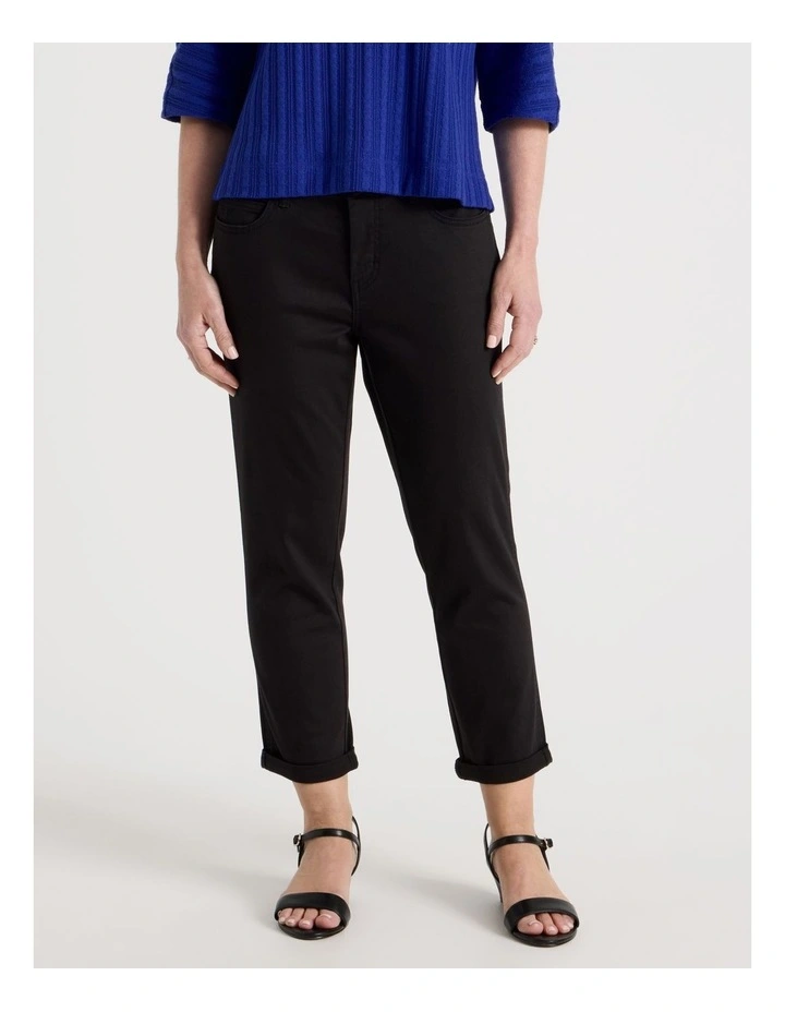 Petites Wardrobe Staple Crop Jean in Black image 2