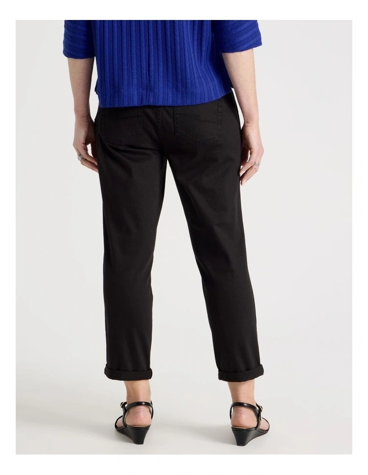 Petites Wardrobe Staple Crop Jean in Black image 5