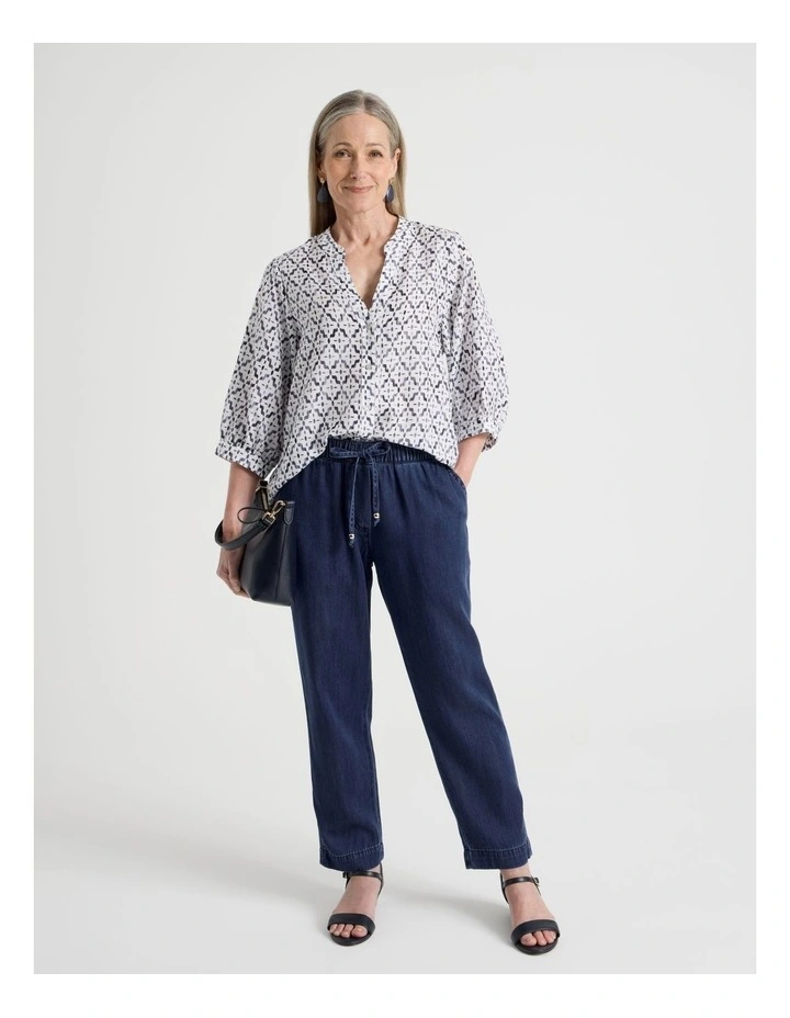 Elastic Waist Tapered Light Weight Denim Pant In Dark Wash image 3