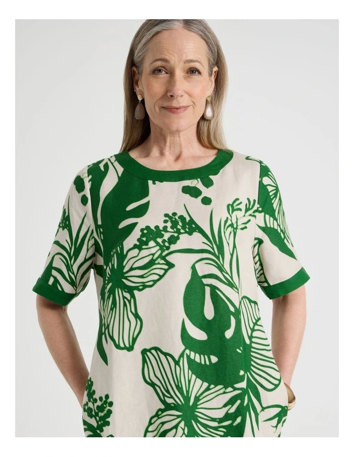Short Sleeve Solid Trim Dress with Side Splits in Neutral and Leaf Green image 2