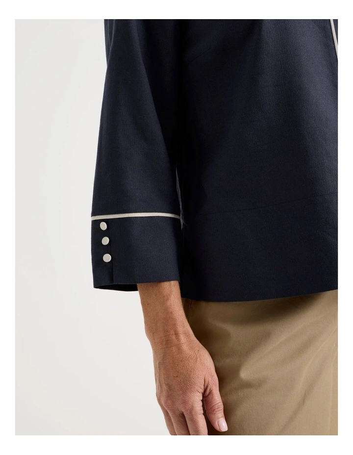 Spliced 3/4 Sleeve Top With Contrast Piping in Navy image 4