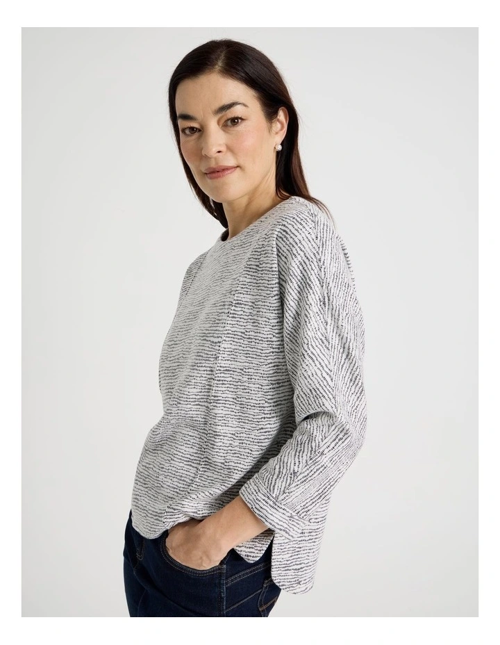 3/4 Magyar Sleeve Tee With Front Seams in Ivory/ Navy Texture image 4