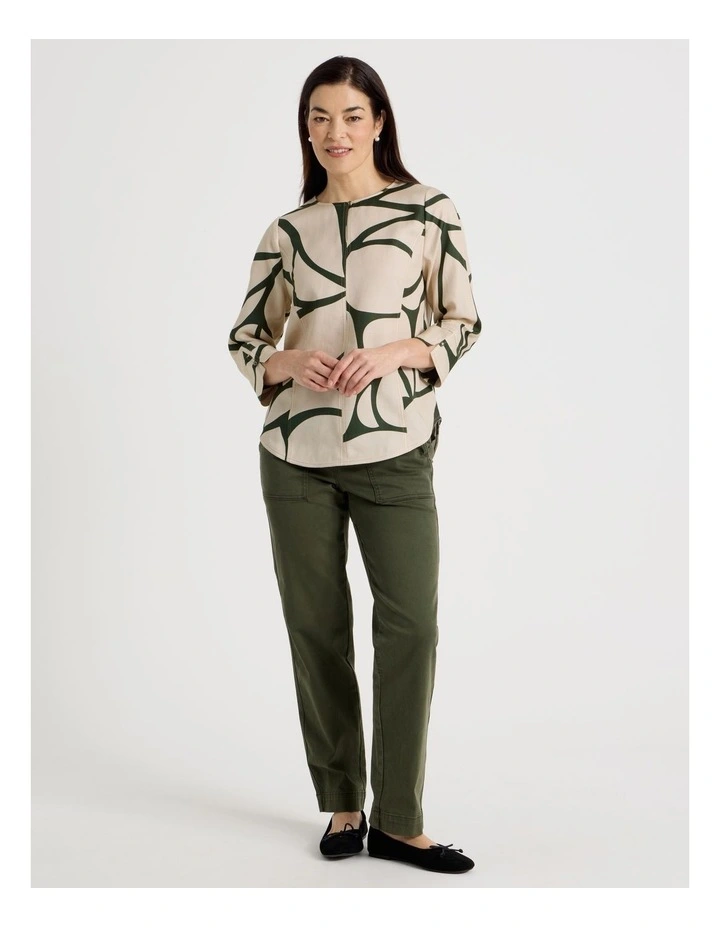 Notch Neck 3/4 Sleeve Top With Cf Seam in Olive/Neutral Print image 2