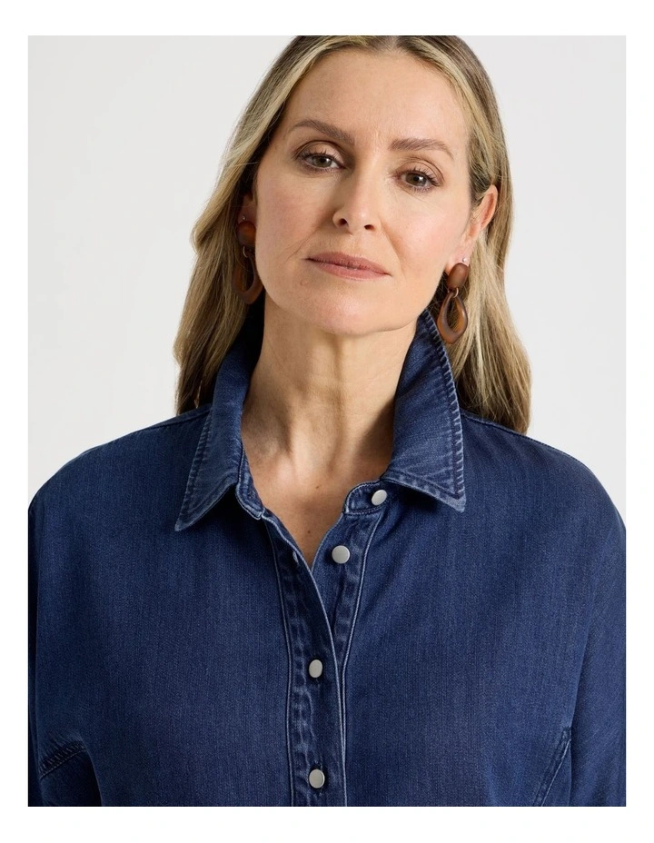 3/4 Sleeve Light Weight Panelled Denim Shirt in Dark Wash image 4