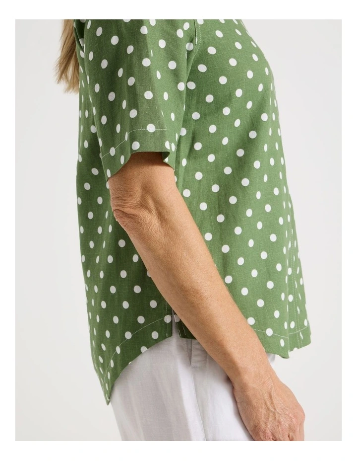 Short Sleeve Top With CF Seam & Curved Hem in Green/White Spot image 7