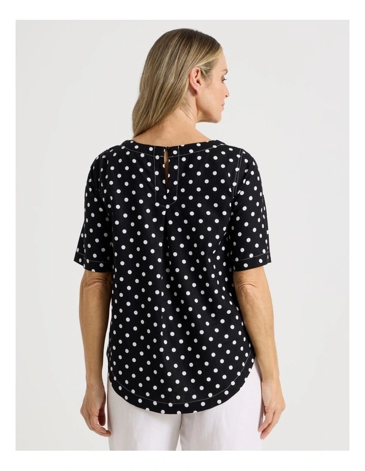 Short Sleeve Top With CF Seam & Curved Hem in Black/White Spot image 6