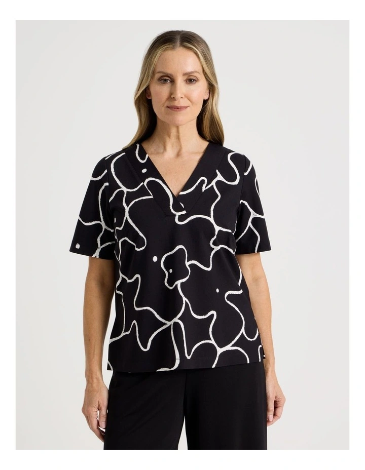 Short Sleeve V Neck Ponte Tee in Black/Ivory Large Abstract Print image 5