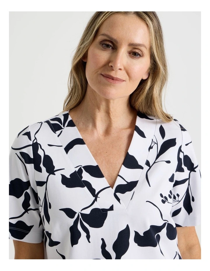 Short Sleeve V Neck Ponte Tee in Navy/Ivory Leaf Print image 3