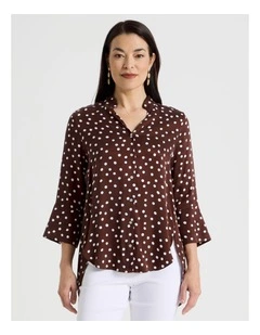 3/4 Sleeve Shirt With Curved Hem & Splits in Brown/White Spot Print