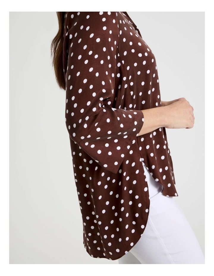 3/4 Sleeve Shirt With Curved Hem & Splits in Brown/White Spot Print image 2