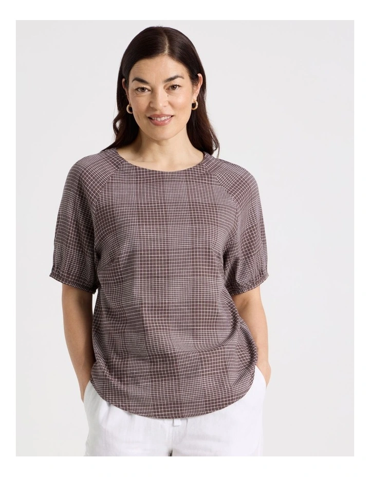 Short Raglan Sleeve Top With Curved Hem in Chocolate/White Check image 2