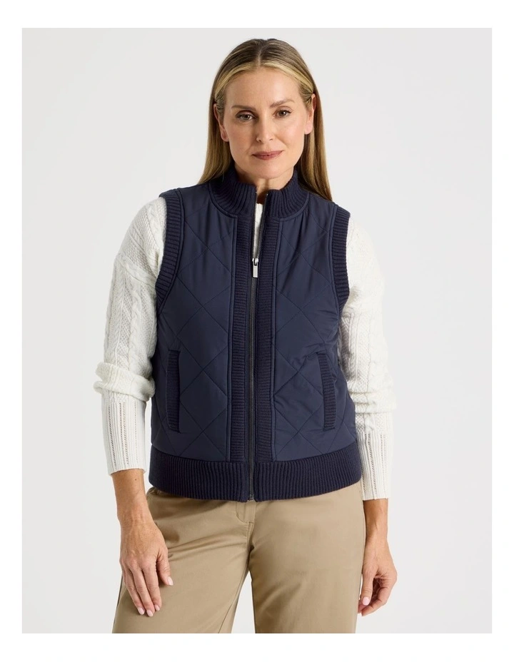 Quilted Vest With Chunky Ribs in Navy image 5