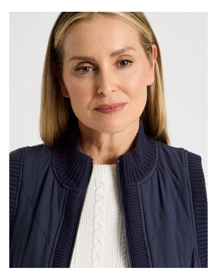 Quilted Vest With Chunky Ribs in Navy image 7