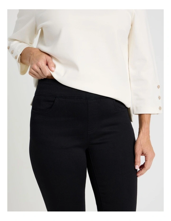 Wardrobe Staple Jegging In Black image 4