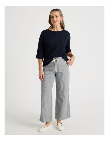 Navy/White colour