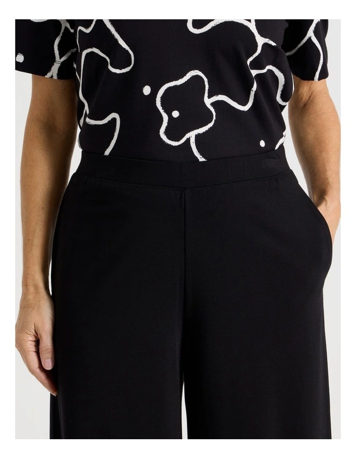 Elastic Waist Crop Travel Knit Pant in Black image 4