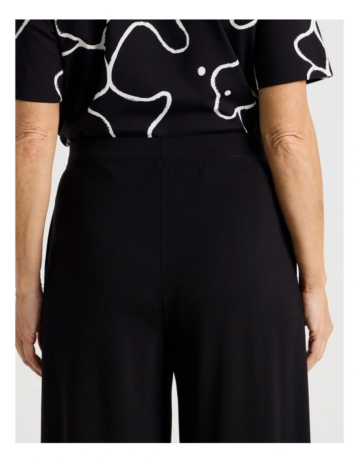 Elastic Waist Crop Travel Knit Pant in Black image 6