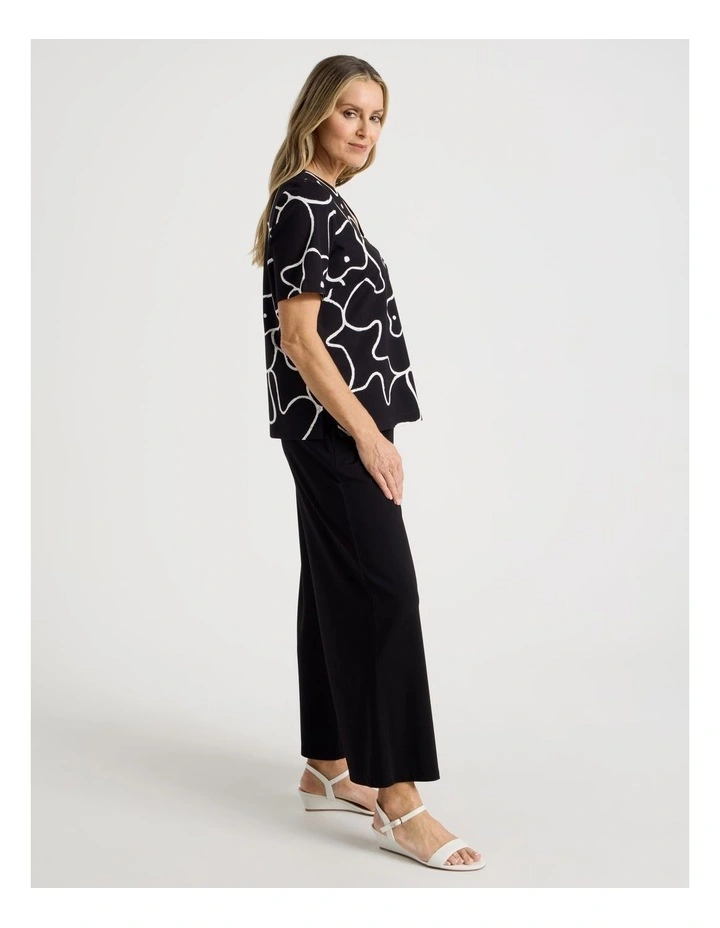 Elastic Waist Crop Travel Knit Pant in Black image 7