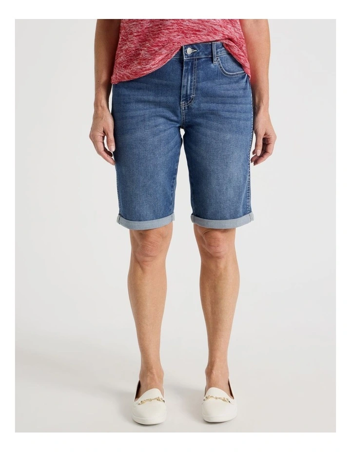 5 Pocket Stretch Denim Short in Light Indigo image 4