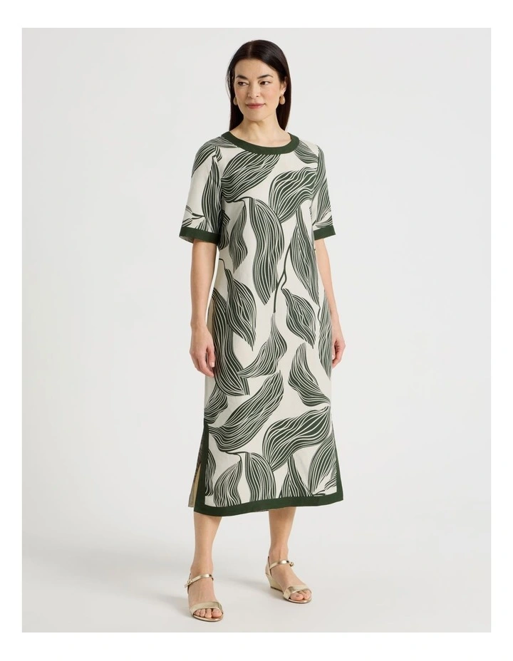 Short Sleeve Solid Trim Dress With Side Splits in Neutral/Olive Print image 5
