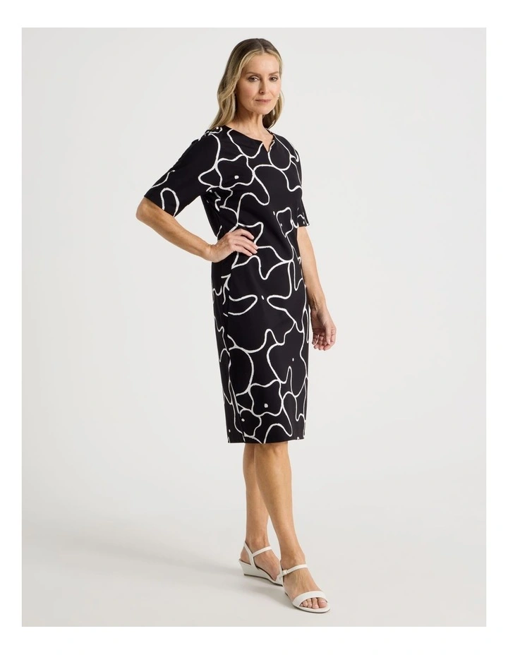 Short Sleeve Knit Dress in Black/Ivory Large Abstract Print image 5