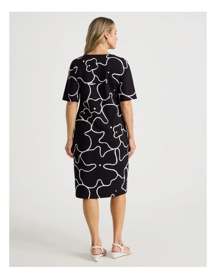 Short Sleeve Knit Dress in Black/Ivory Large Abstract Print image 6